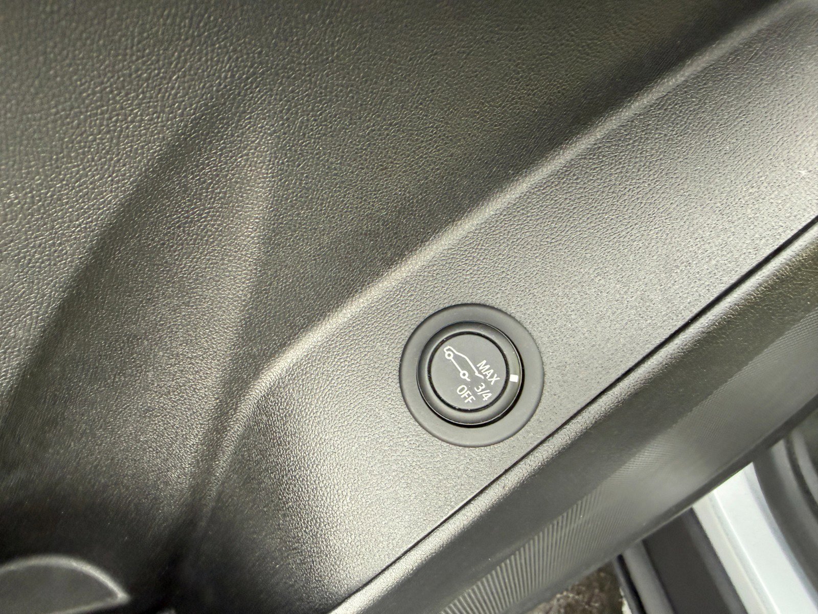 Used 2019 Chevrolet Equinox LT image 24