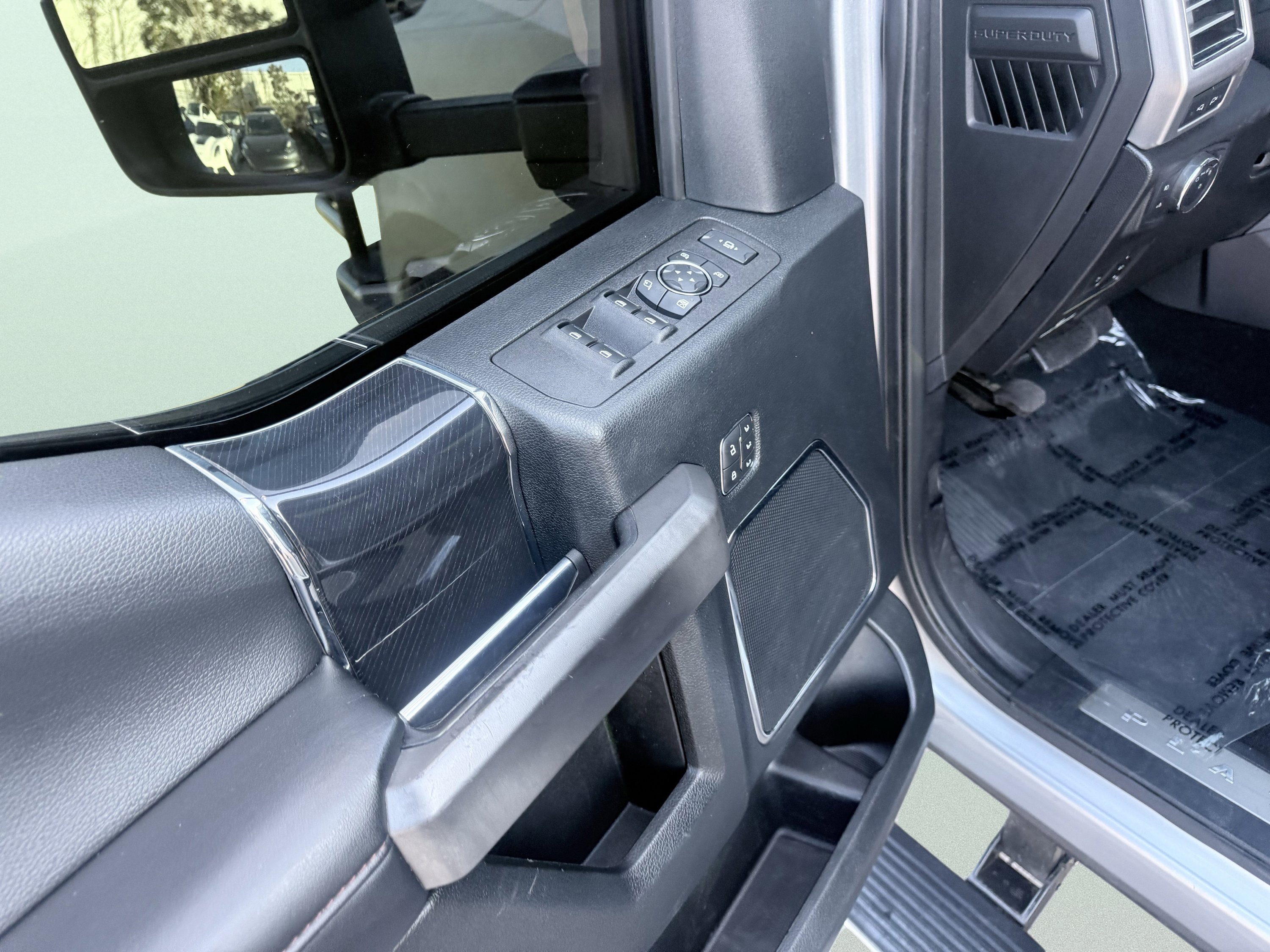 Used 2020 Ford F350 Platinum image 25