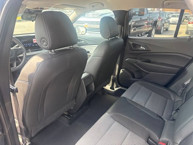 Used 2025 Chevrolet Trax LT FWD image 27