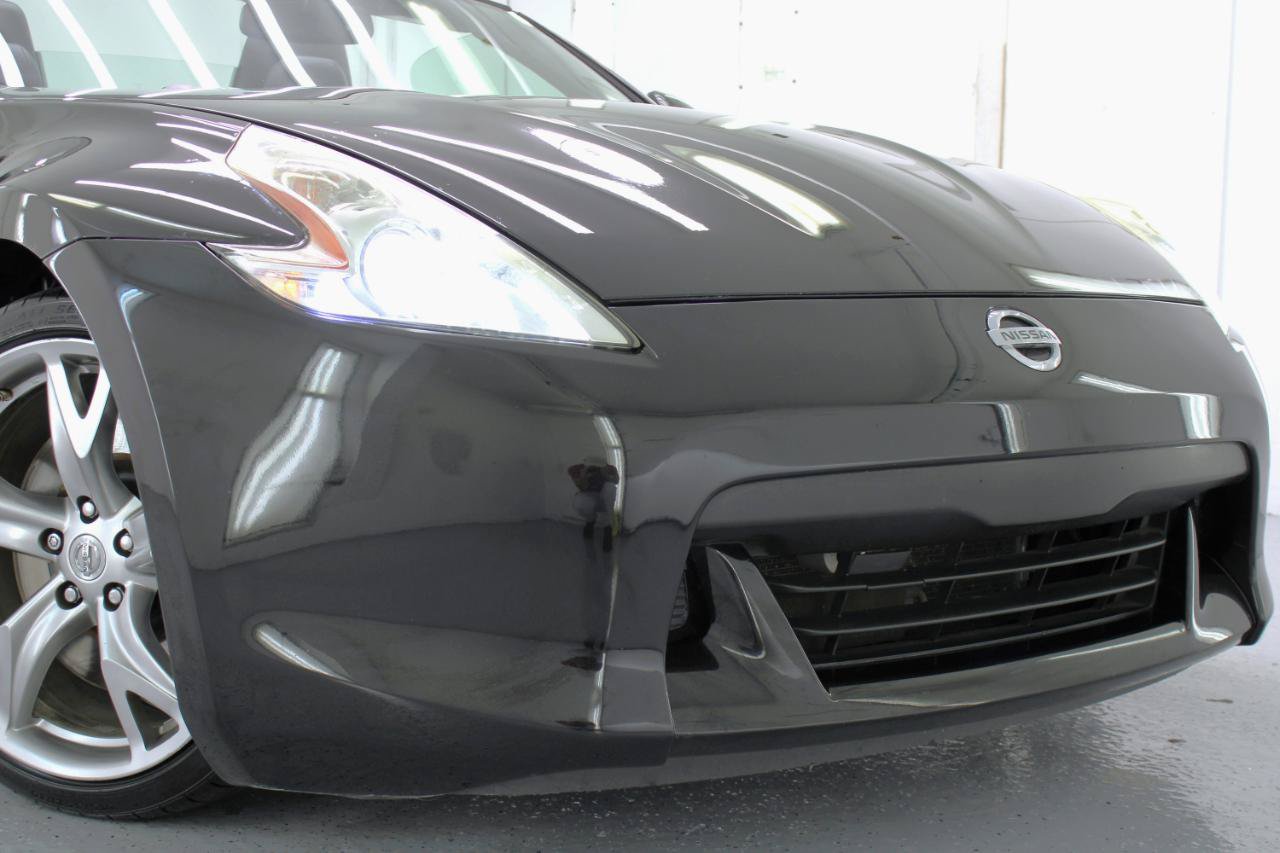 Used 2010 Nissan 370Z Touring w/ Sport Pkg RWD image 22