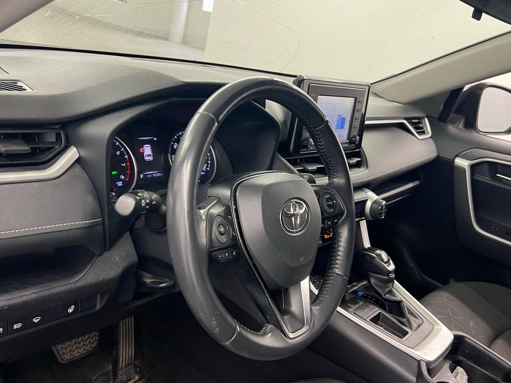 Used 2021 Toyota RAV4 XLE w/ XLE Grade Weather Package image 6