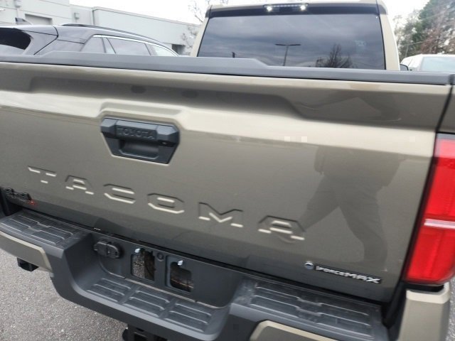 Used 2025 Toyota Tacoma TRD Sport image 10