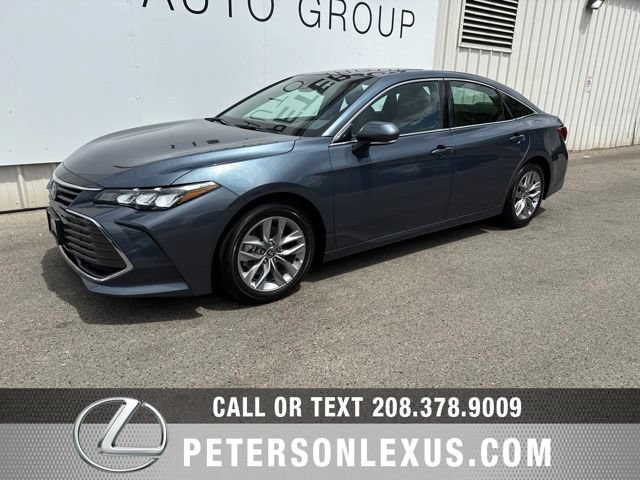 Used 2022 Toyota Avalon XLE w/ Moonroof Package FWD image 8