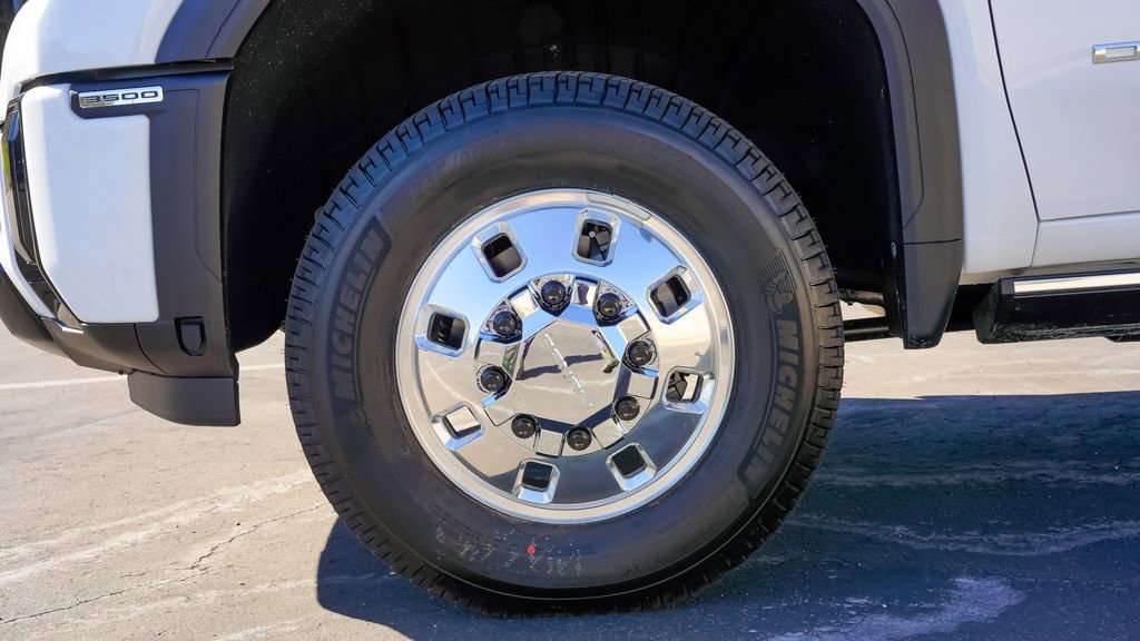 New 2026 GMC Sierra 3500 Denali Ultimate image 9