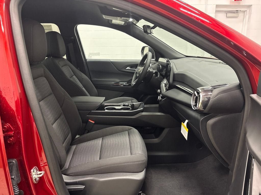 New 2027 Chevrolet Equinox LT w/ Safety and Technology Package AWD/4WD image 34