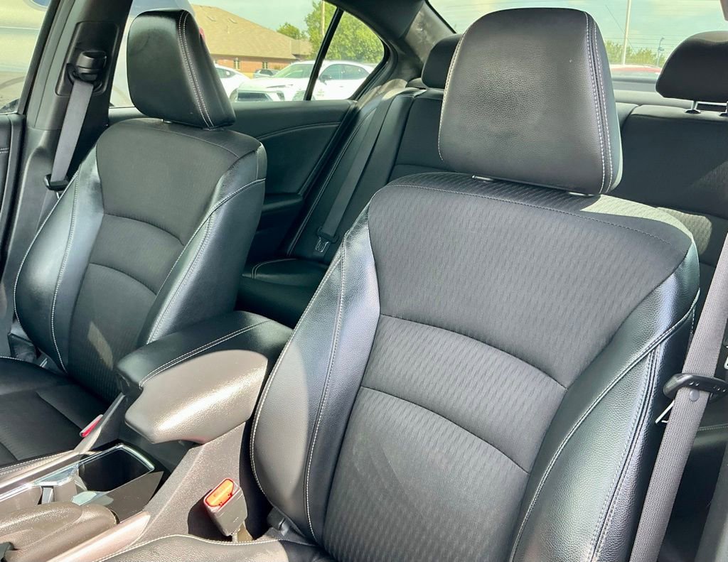 Used 2017 Honda Accord Sport image 36