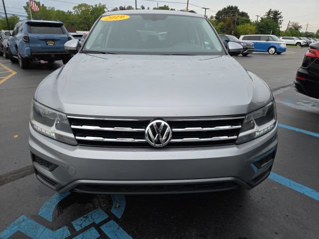 Used 2019 Volkswagen Tiguan SE w/ Panoramic Sunroof Package AWD/4WD video 2