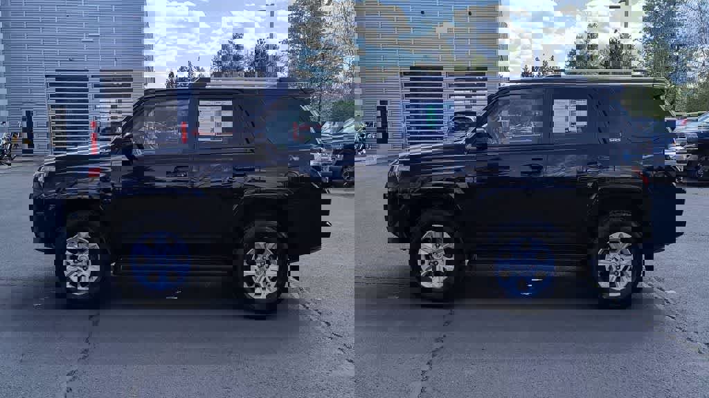 Used 2024 Toyota 4Runner SR5 image 5