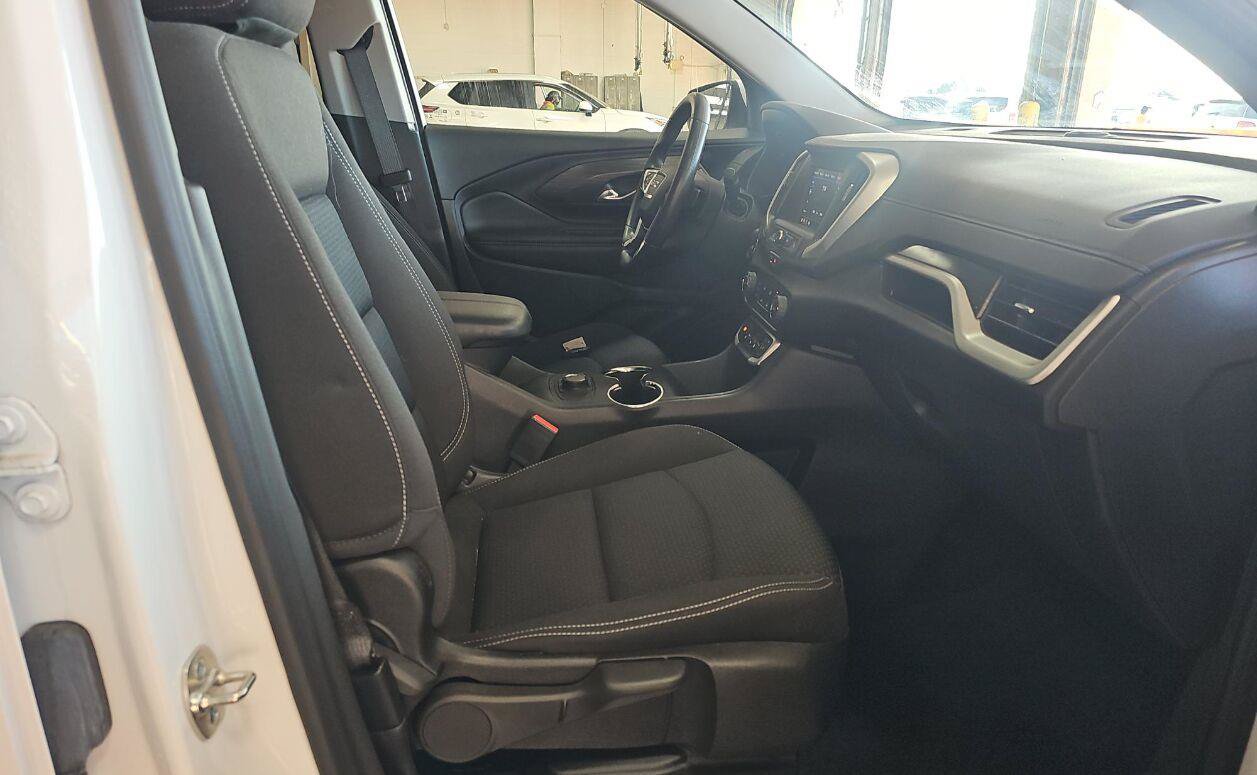 Used 2024 GMC Terrain SLE FWD image 7