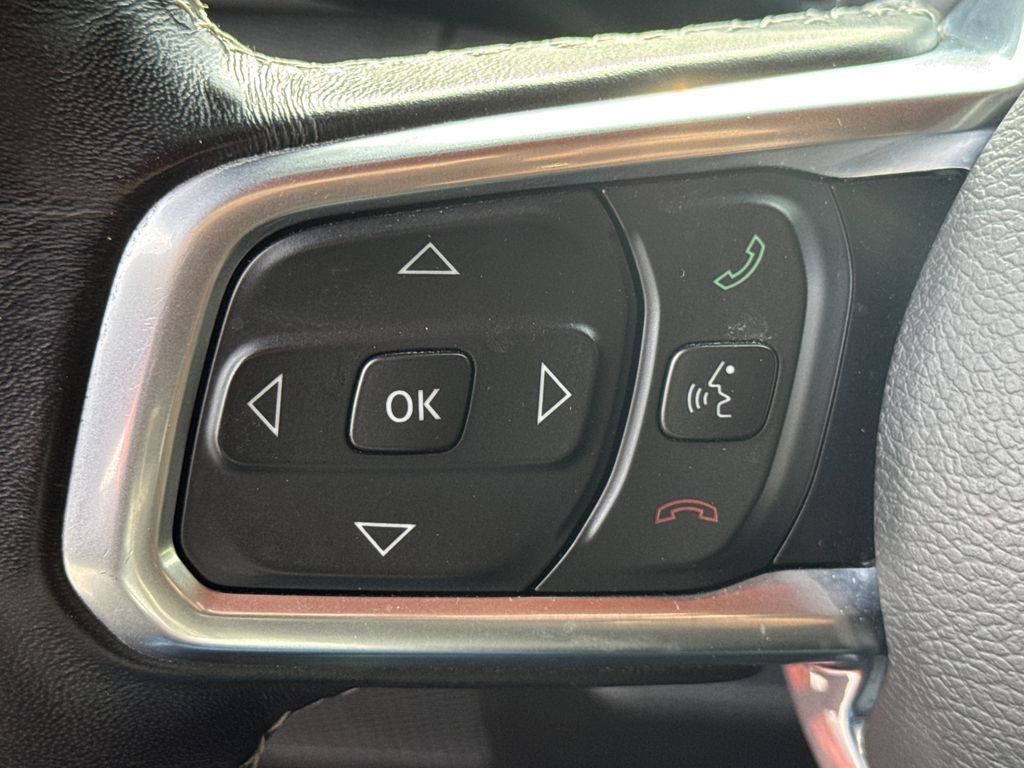Used 2019 Jeep Wrangler Unlimited Sahara image 24