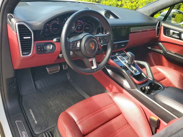 Used 2021 Porsche Cayenne Turbo image 4