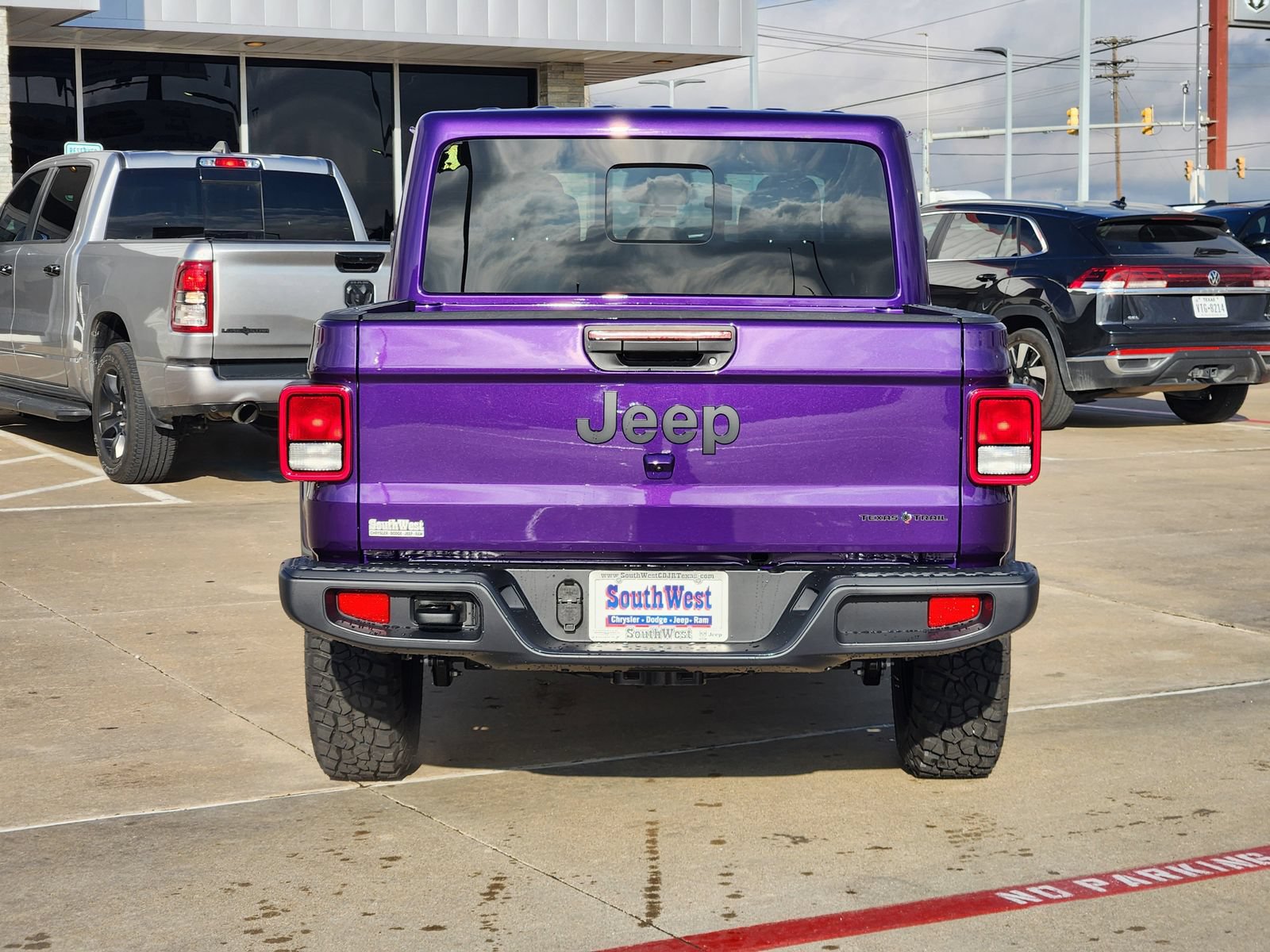 New 2026 Jeep Gladiator Sport AWD/4WD image 8