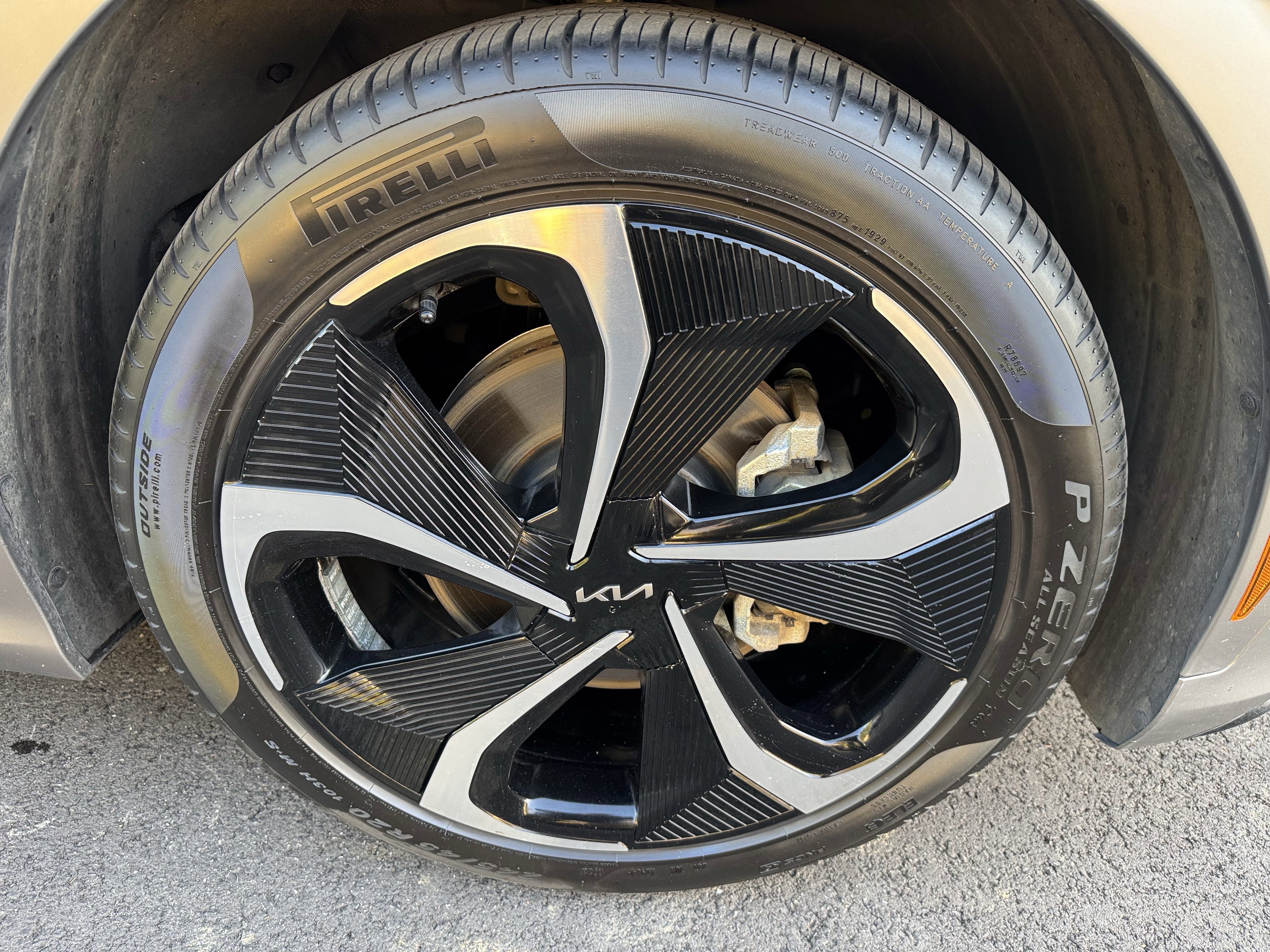 Used 2023 Kia EV6 GT-Line w/ GT-Line White Seat Package image 32