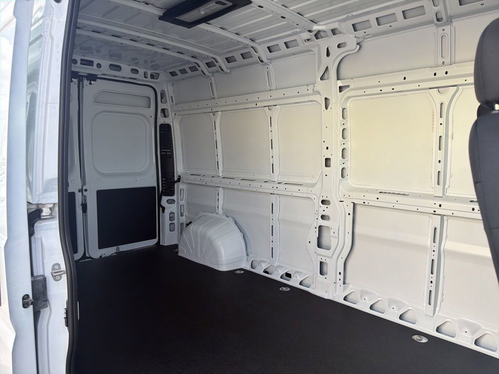 New 2026 RAM ProMaster 2500 w/ Convenience Group FWD image 24