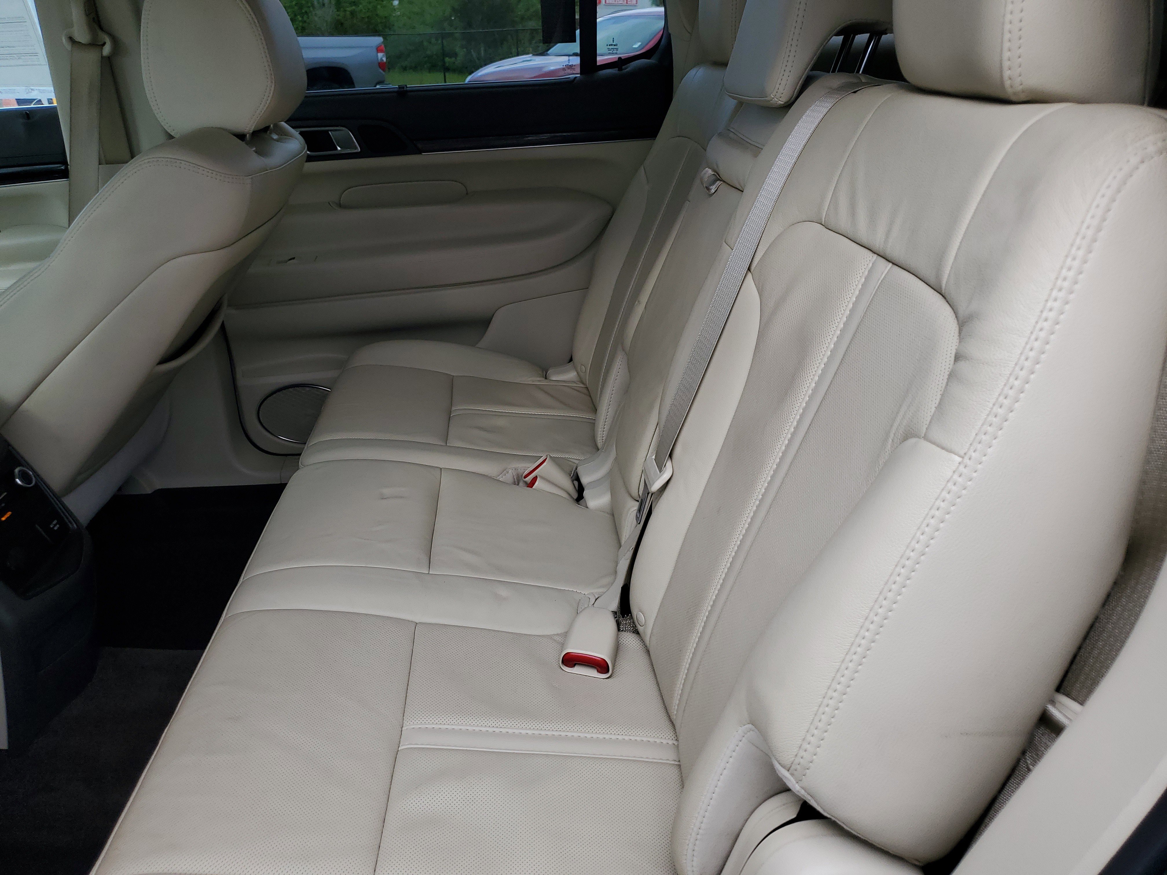 Used 2018 Lincoln MKT AWD w/ Technology Package image 11