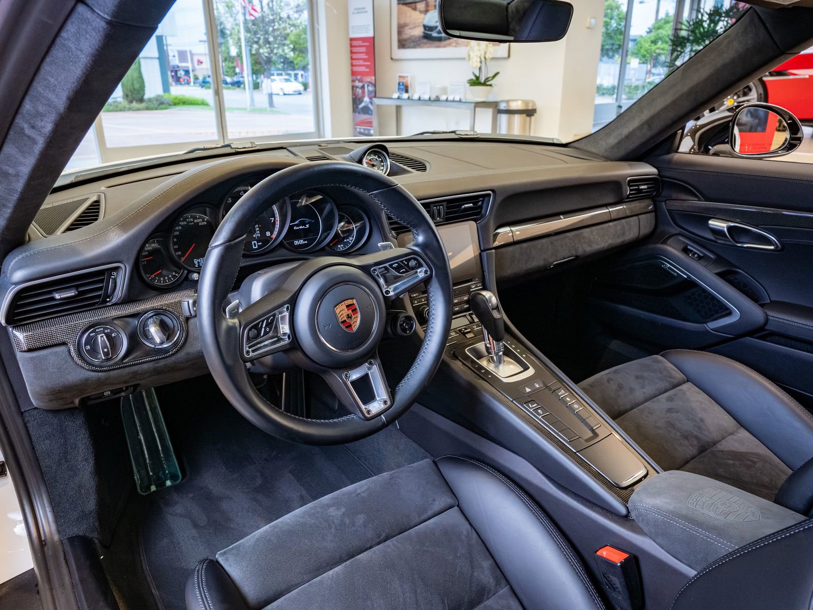 Certified 2017 Porsche 911 Turbo S image 9