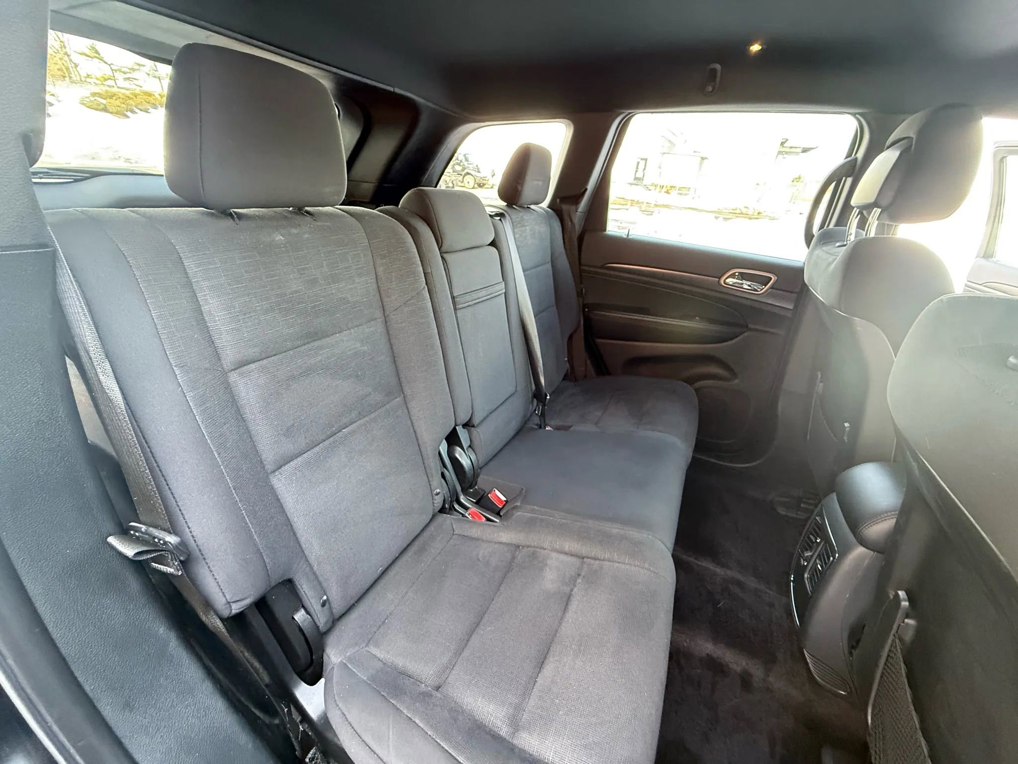 Used 2017 Jeep Grand Cherokee Laredo w/ Quick Order Package 23E image 24