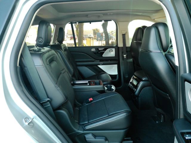 Used 2020 Lincoln Aviator Grand Touring w/ Equipment Group 301A AWD/4WD image 29