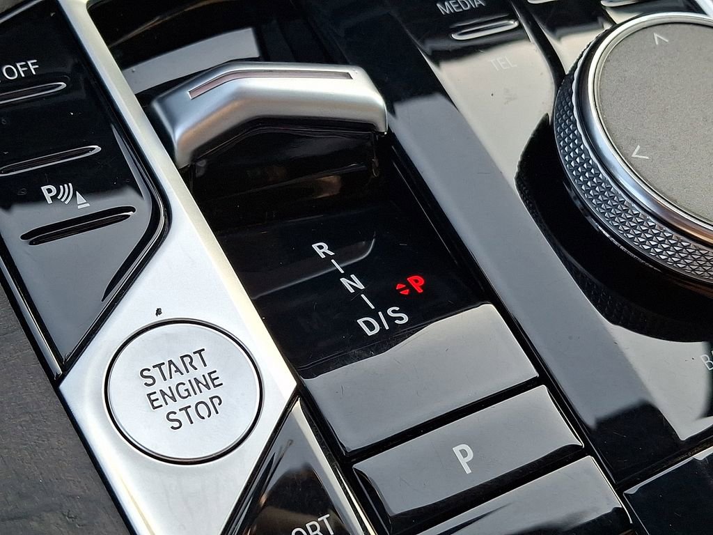 Used 2024 BMW X5 xDrive40i w/ Premium Package image 12