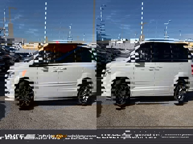 Used 2016 Dodge Grand Caravan SE image 5