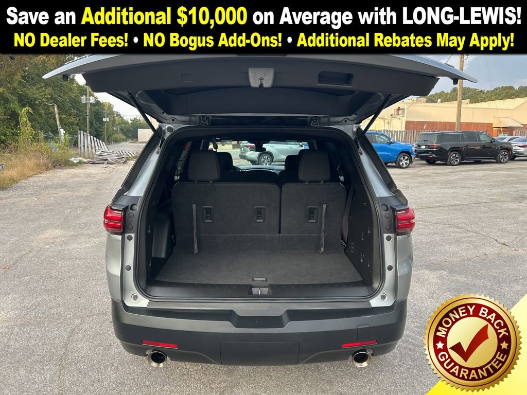Used 2023 Chevrolet Traverse LT image 13