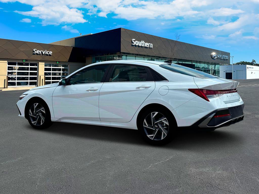New 2025 Hyundai Elantra Limited image 4