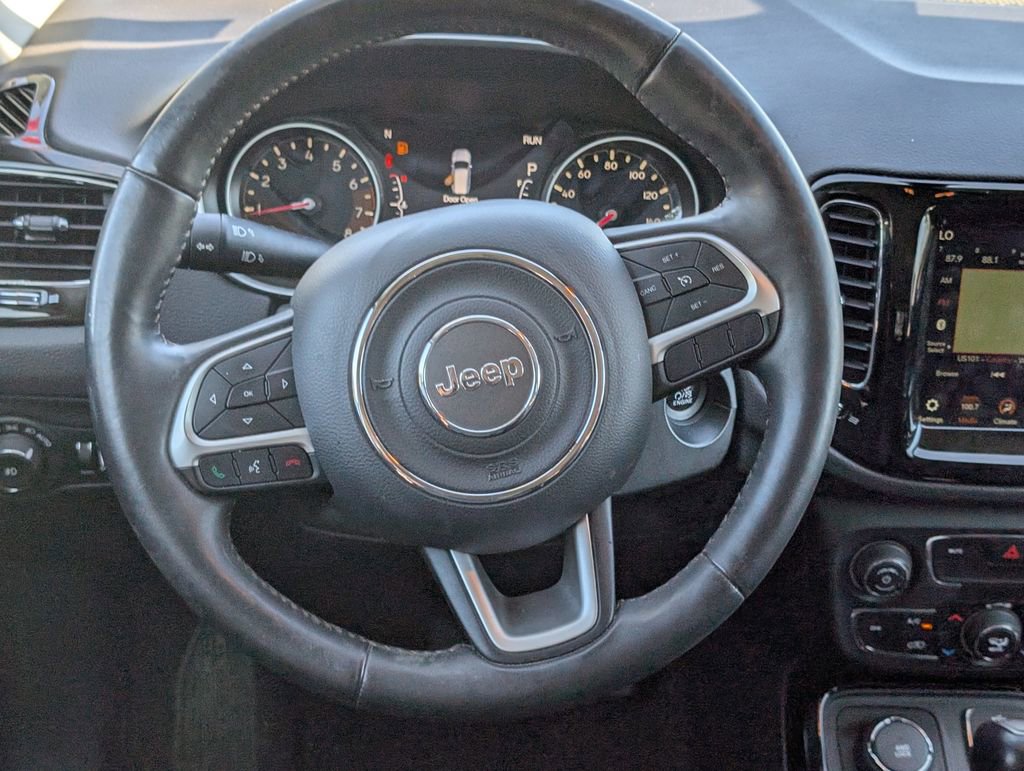 Used 2018 Jeep Compass Limited w/ Navigation Group image 12