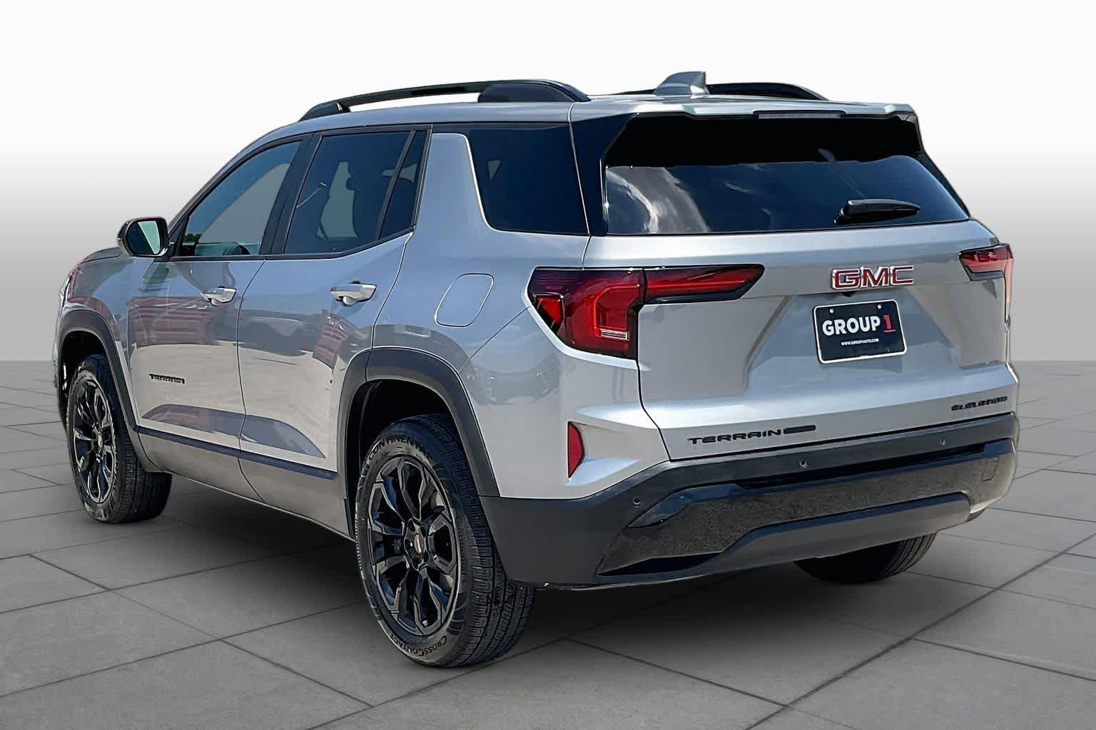 Used 2026 GMC Terrain Elevation w/ Elevation Premium Package AWD/4WD image 12