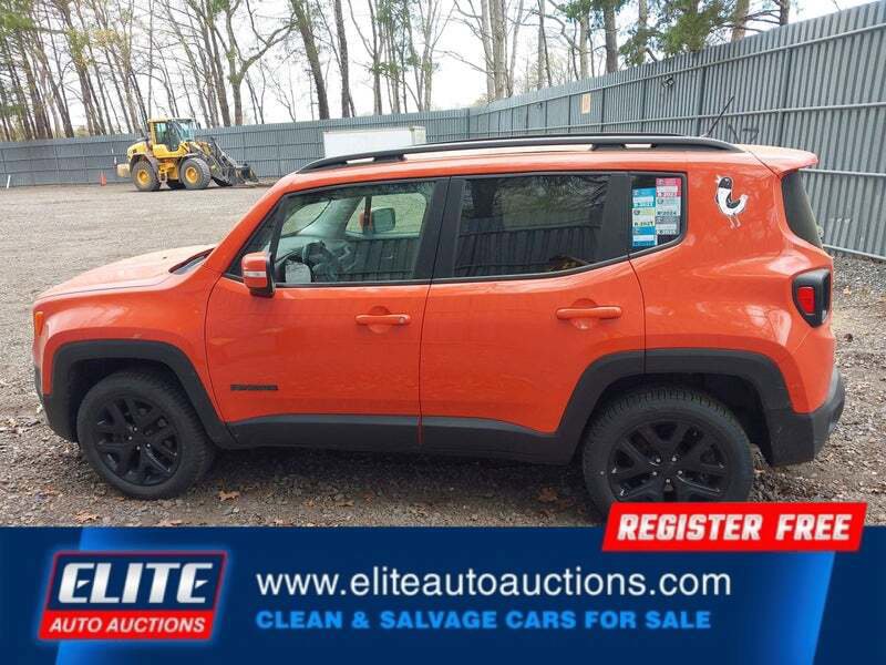 Used 2017 Jeep Renegade Altitude AWD/4WD image 28