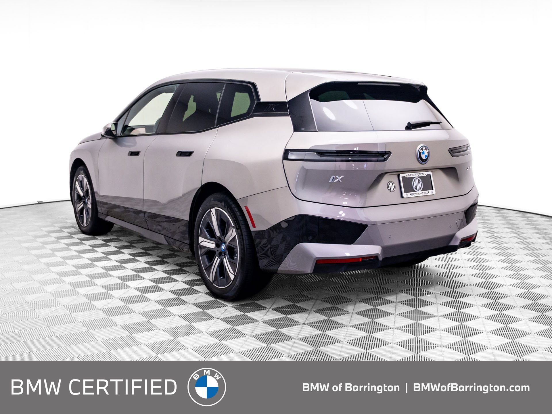 Certified 2024 BMW iX xDrive50 w/ Premium Package AWD/4WD image 3