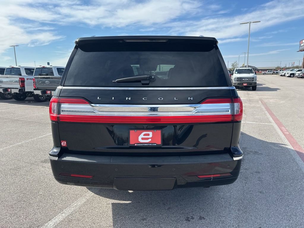 Used 2021 Lincoln Navigator Reserve w/ Luxury Package image 6
