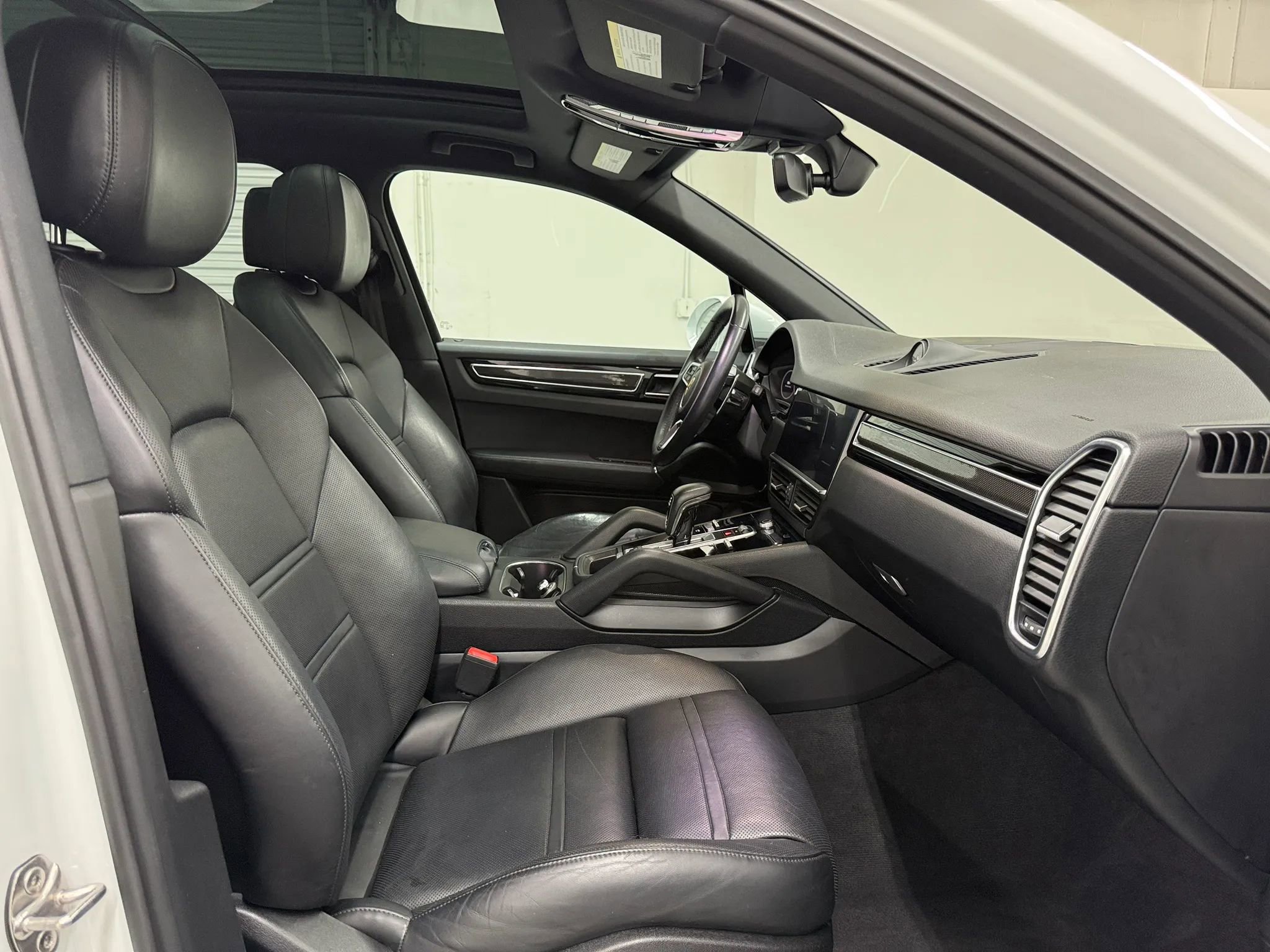 Used 2019 Porsche Cayenne AWD/4WD image 11