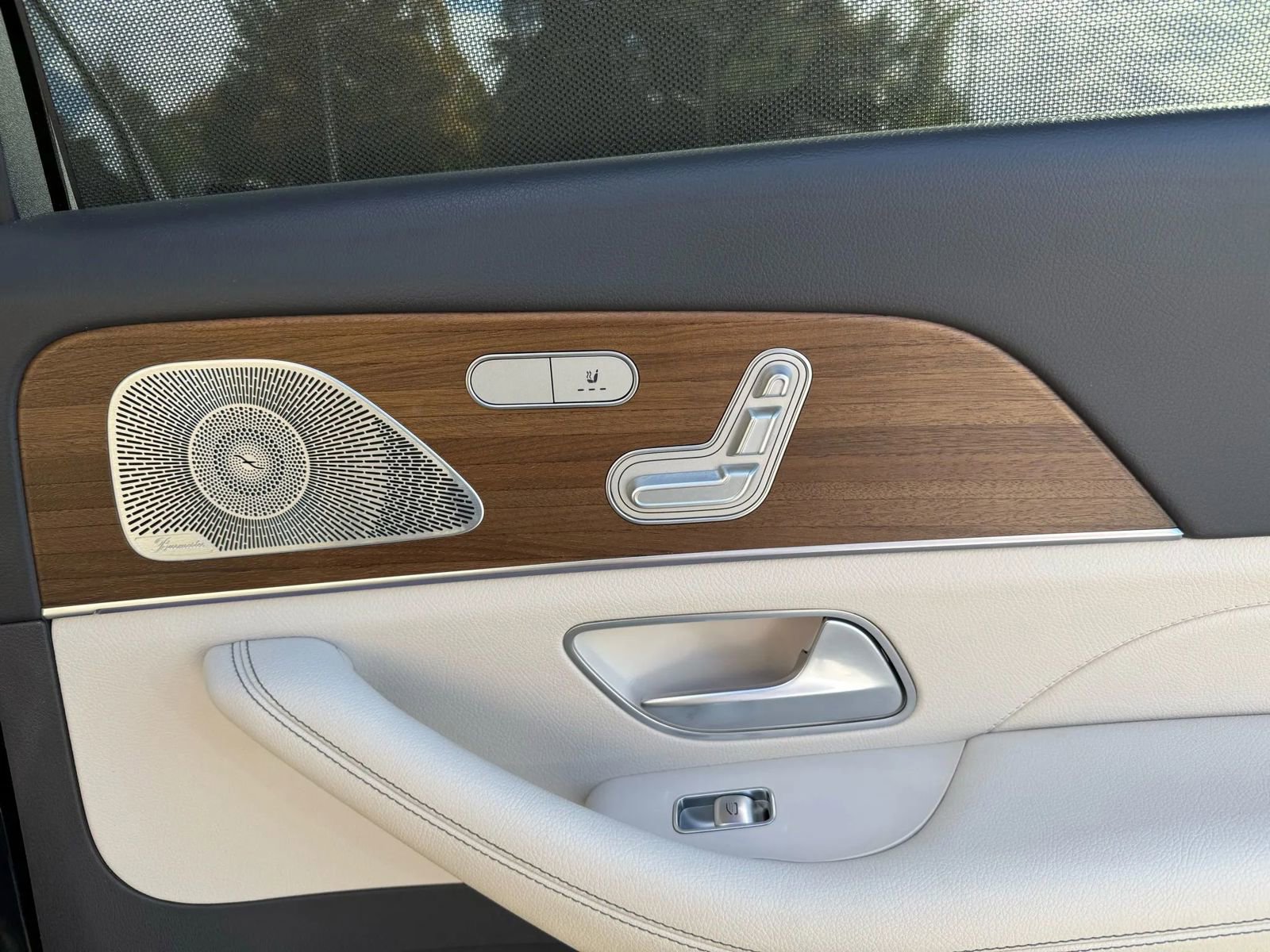 Used 2020 Mercedes-Benz GLS 450 4MATIC image 32