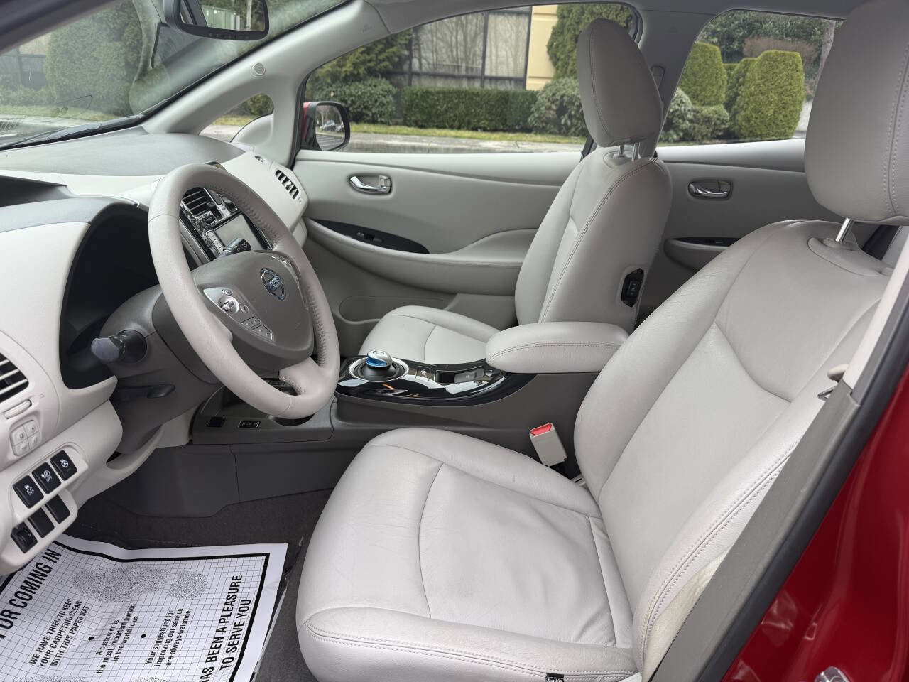 Used 2012 Nissan Leaf SL image 11