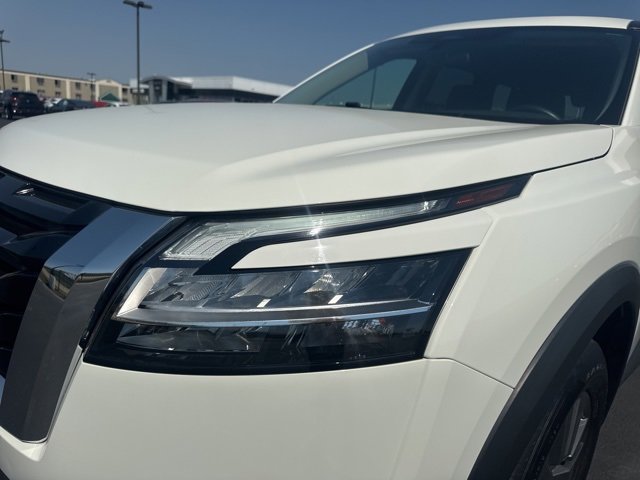 Used 2022 Nissan Pathfinder SV image 22