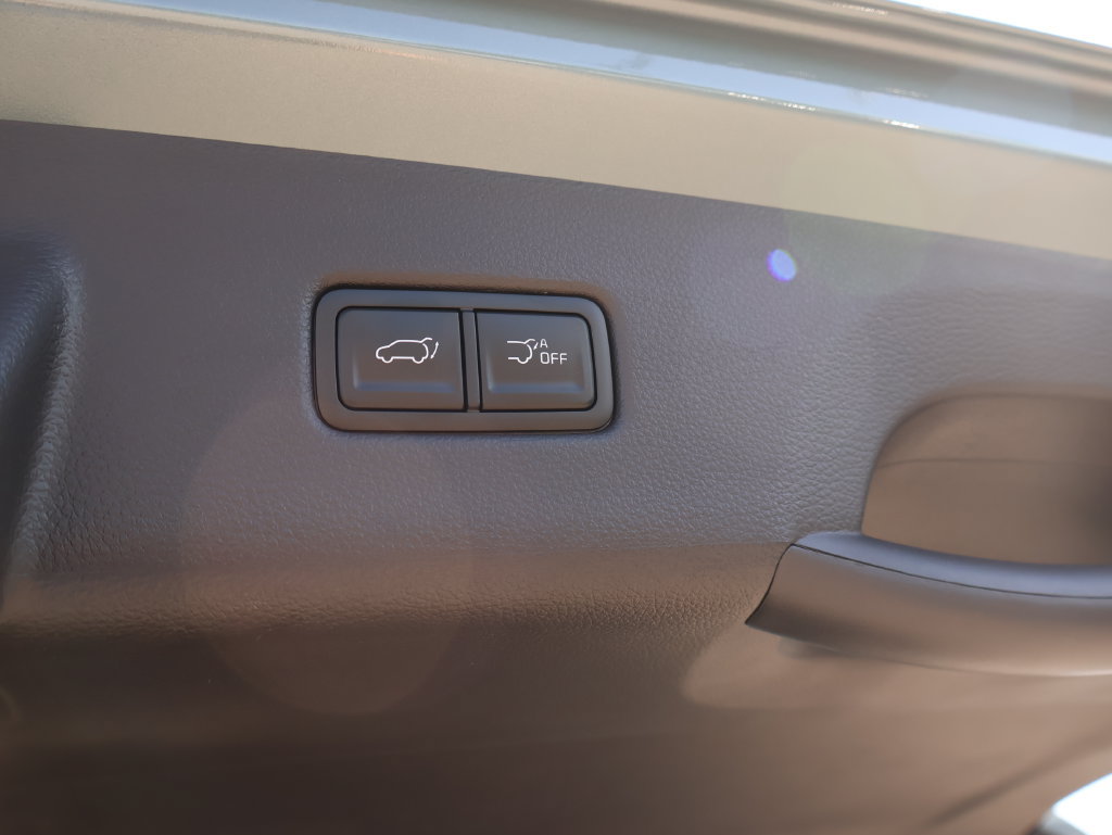 New 2027 Kia Carnival SX FWD image 11