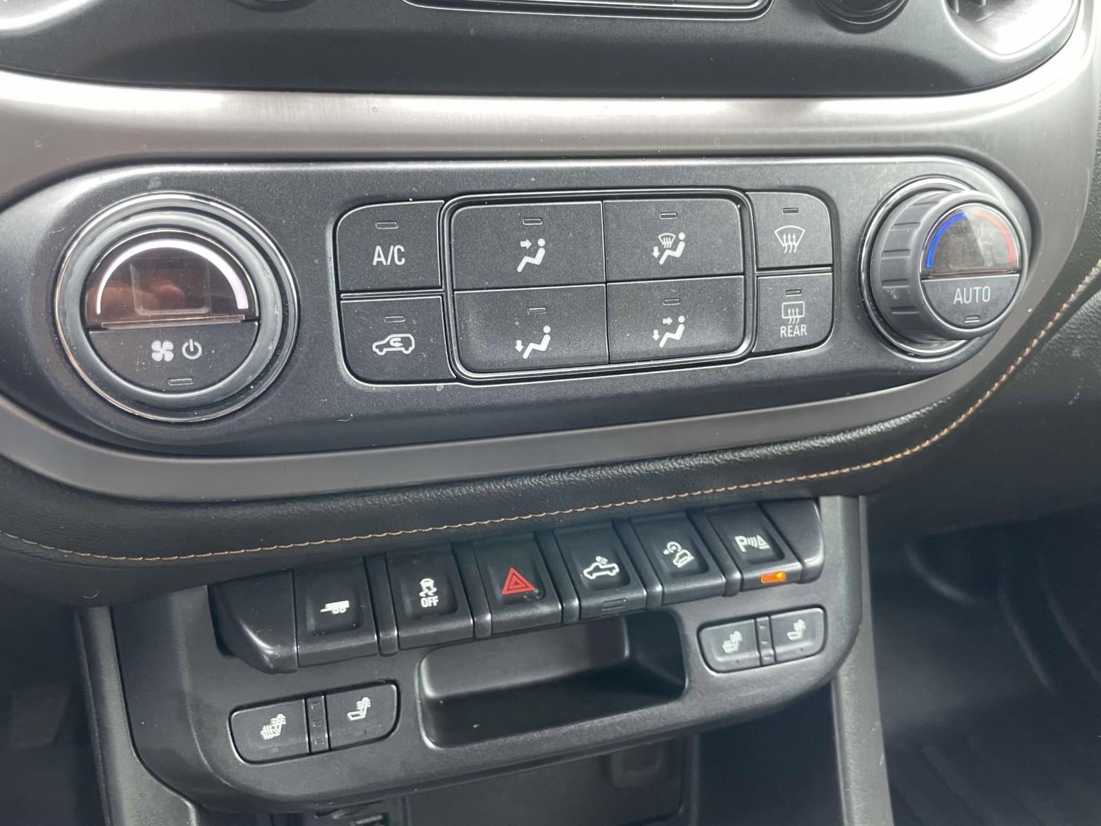 Used 2022 GMC Canyon AT4 w/ Trailering Package AWD/4WD image 27