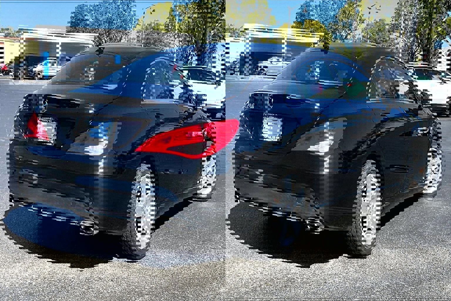 Used 2015 Mercedes-Benz CLA 250 image 4