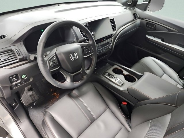 Used 2025 Honda Ridgeline TrailSport image 27