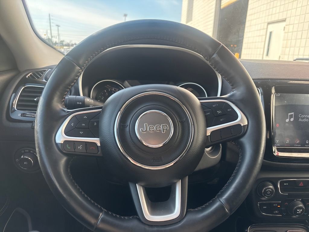 Used 2017 Jeep Compass Limited w/ Navigation Group image 16