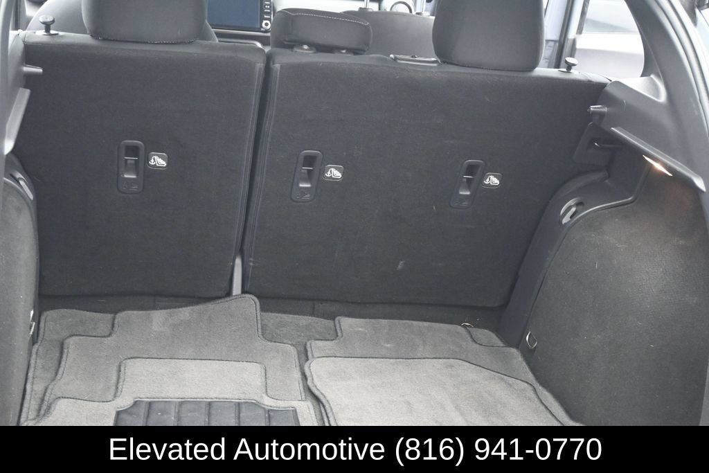 Used 2021 Nissan Kicks SV w/ Interior Electronics Package FWD image 19