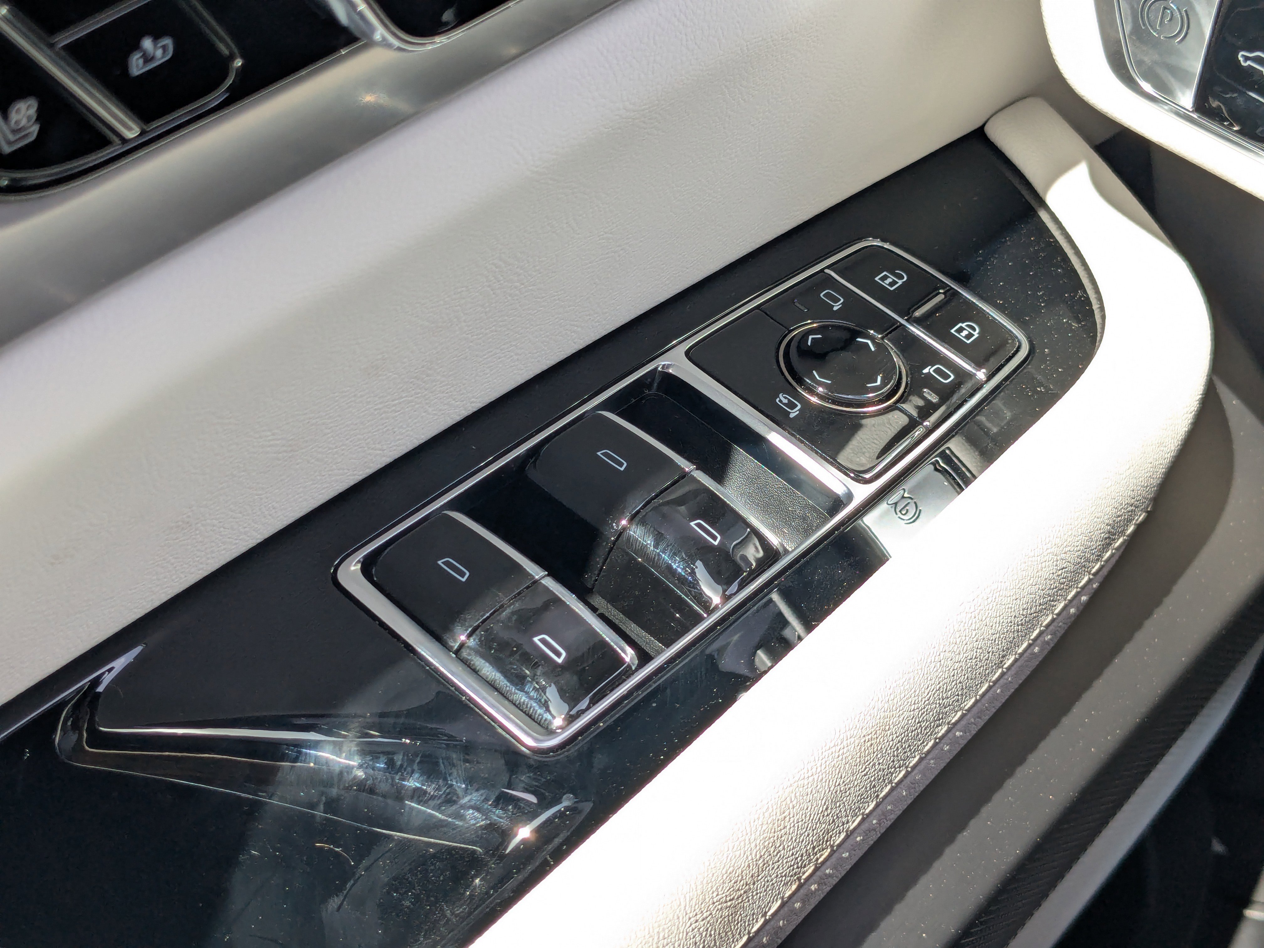 New 2026 Cadillac Vistiq Sport image 16