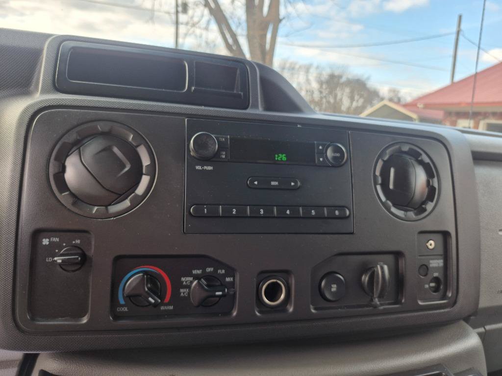 Used 2014 Ford E-250 and Econoline 250 w/ Power Group RWD image 15