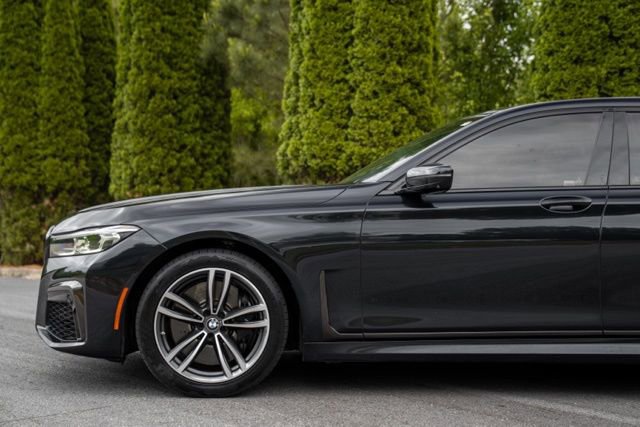 Used 2021 BMW 740i xDrive w/ M Sport Package AWD/4WD image 10