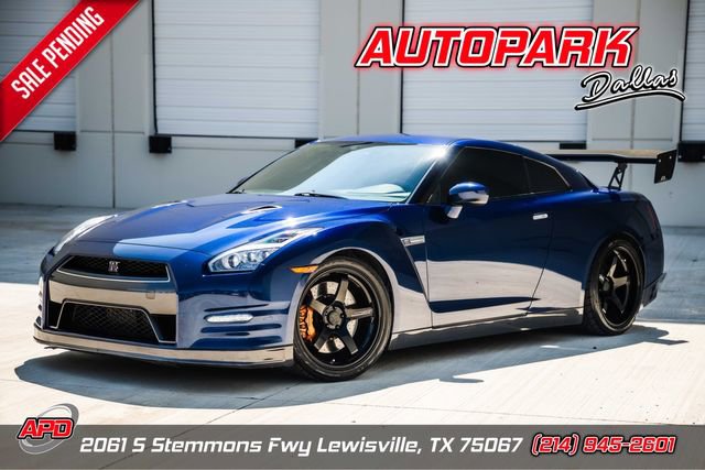 Used 2014 Nissan GT-R Premium AWD/4WD image 1