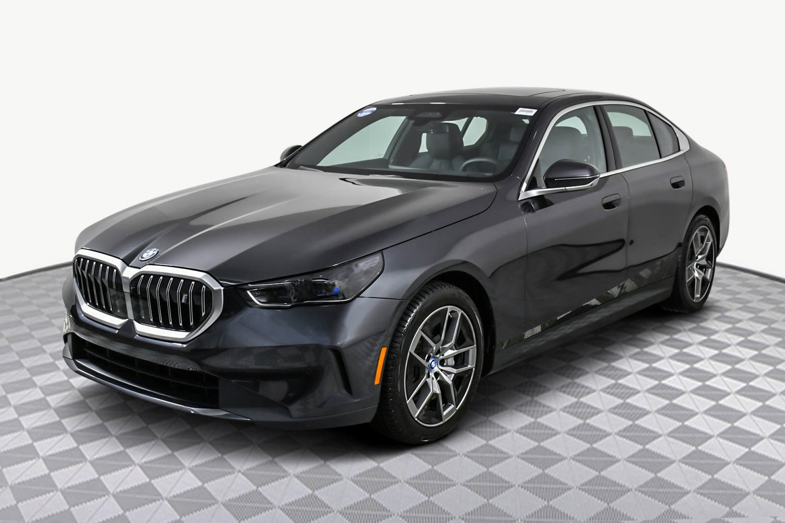 Used 2025 BMW i5 xDrive40 w/ Premium Package image 4