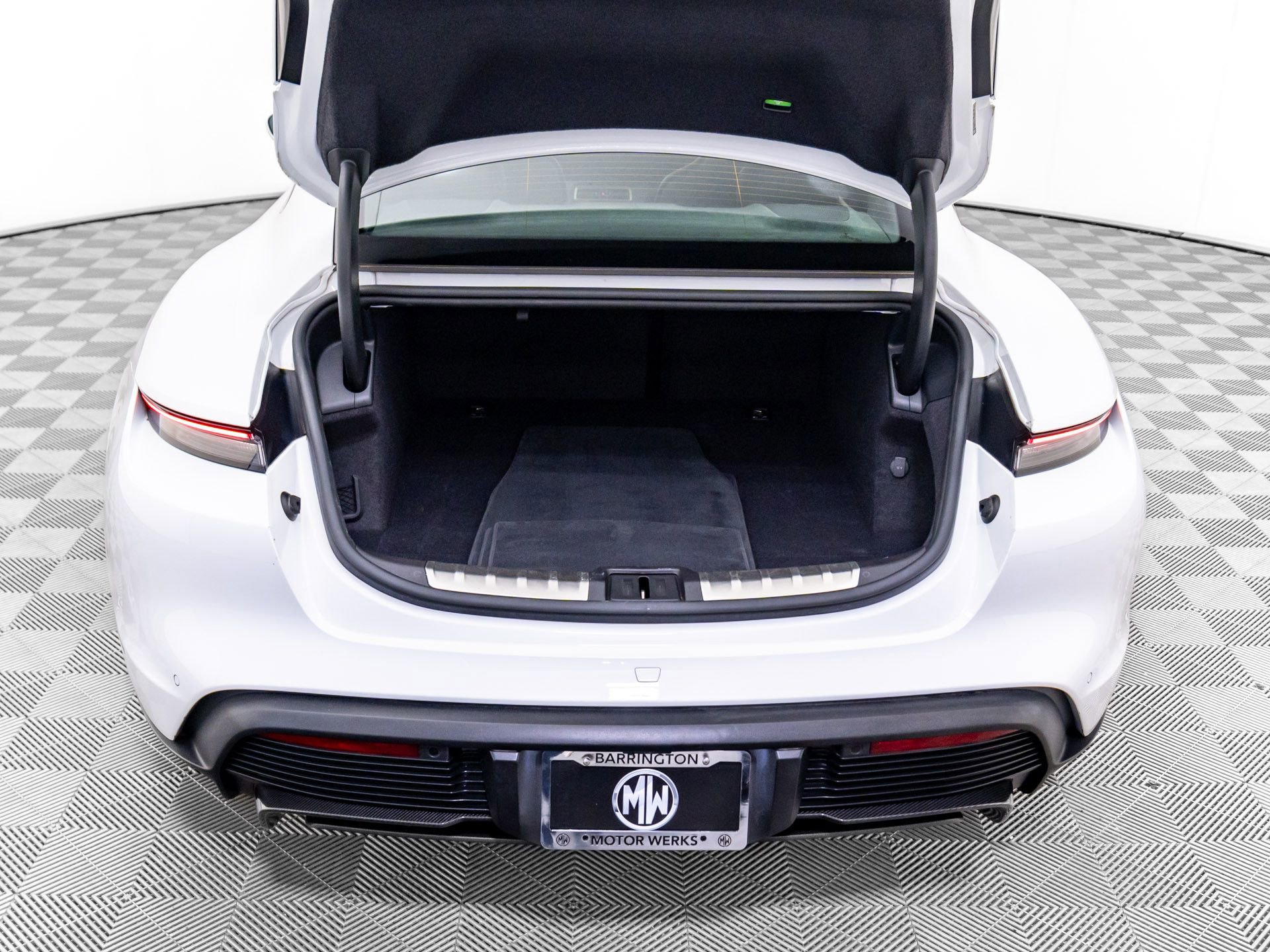 Used 2021 Porsche Taycan Turbo S image 34