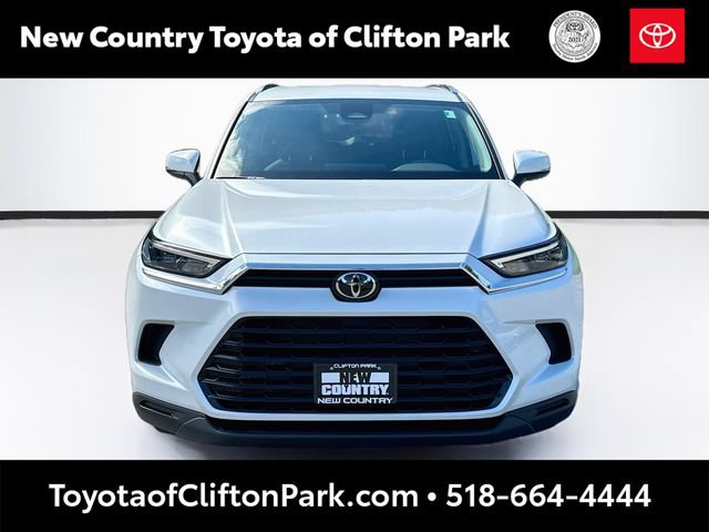Used 2024 Toyota Grand Highlander AWD image 2