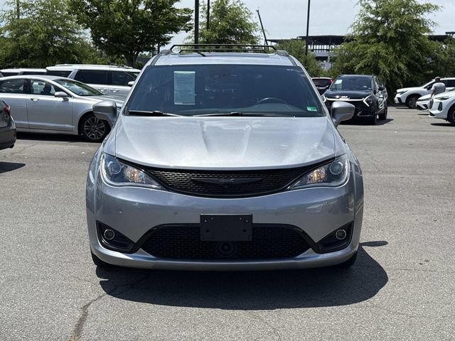 Used 2020 Chrysler Pacifica Touring-L FWD image 6
