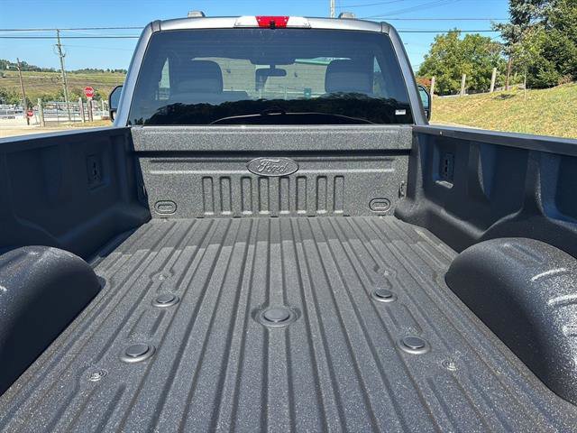 New 2026 Ford F450 XLT image 15
